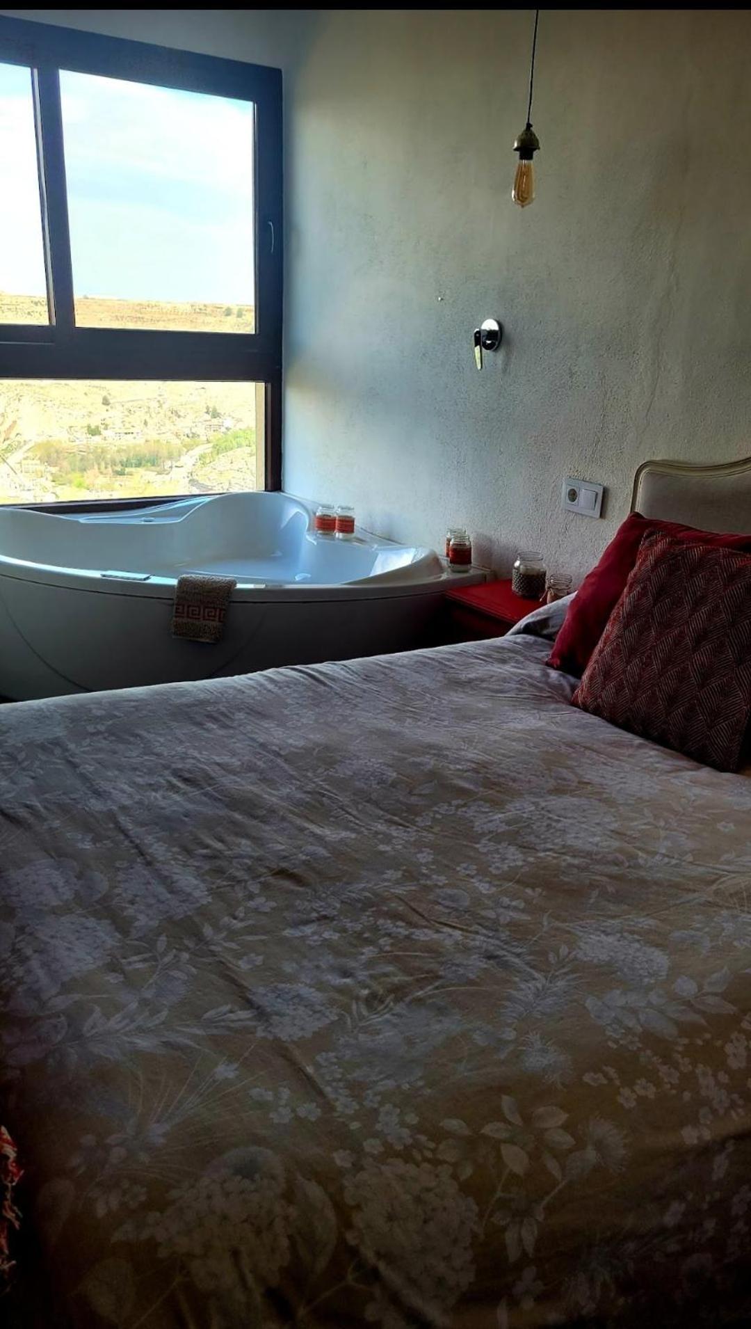 Casas Rurales Maribel - Complejo Moradas Del Cerro 2 - Suites Con Jacuzzi En Alcala Del Jucar Casas del Cerro Chambre photo
